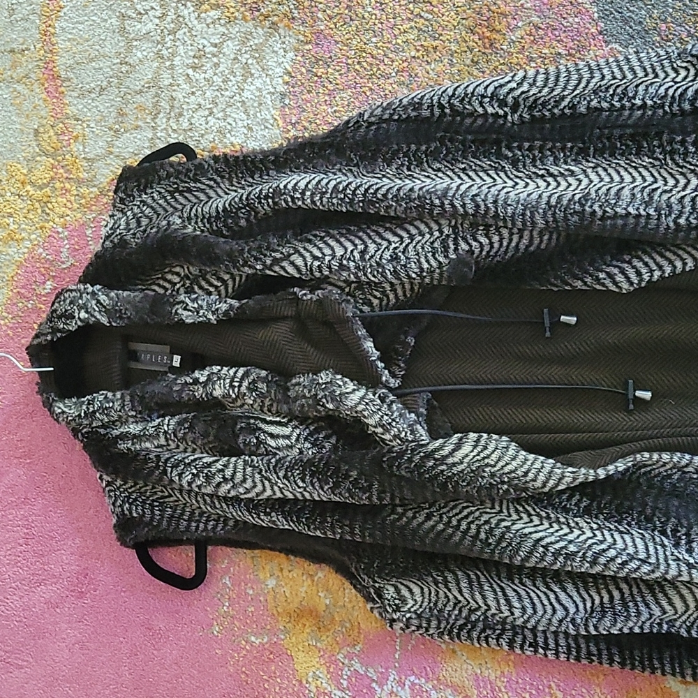 Staples Vest